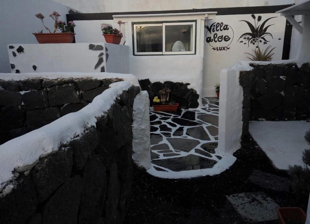 Aloelux Villa !! - Private Villa With Pool , Jacuzzi, Cinema, Massage ,Wonderful View, Art Desing Villa Tías Exteriör bild