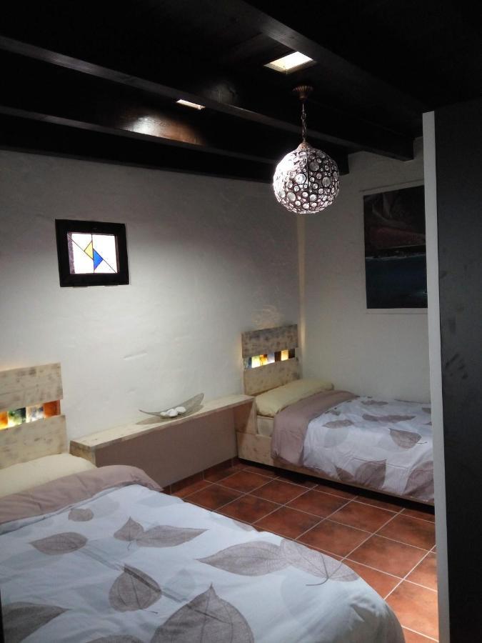 Aloelux Villa !! - Private Villa With Pool , Jacuzzi, Cinema, Massage ,Wonderful View, Art Desing Villa Tías Exteriör bild