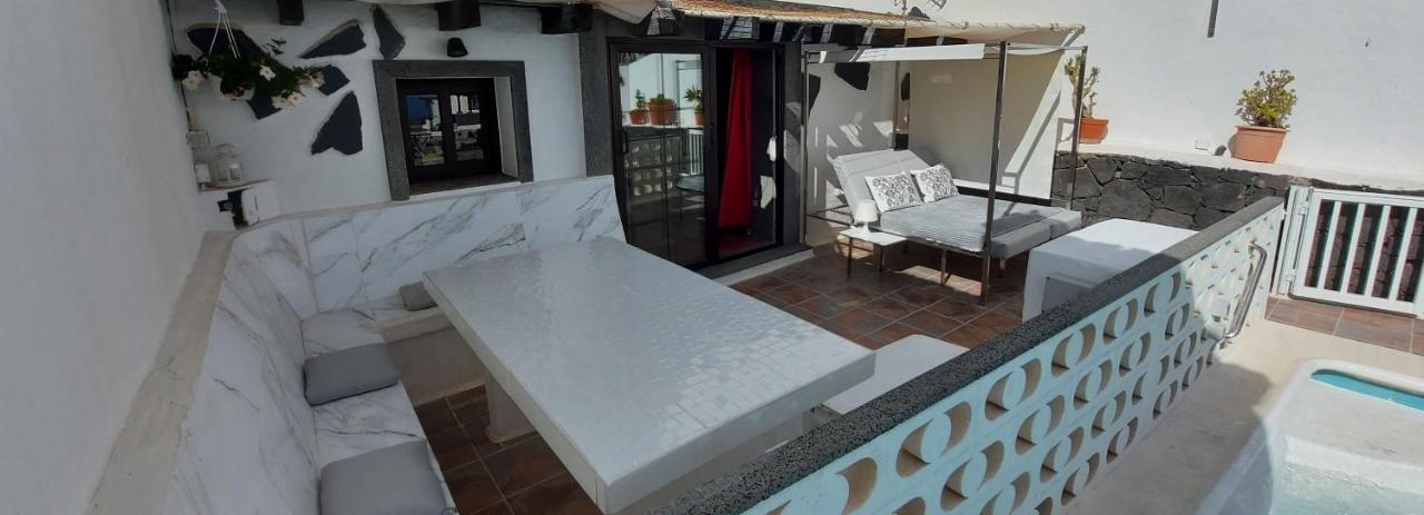 Aloelux Villa !! - Private Villa With Pool , Jacuzzi, Cinema, Massage ,Wonderful View, Art Desing Villa Tías Exteriör bild